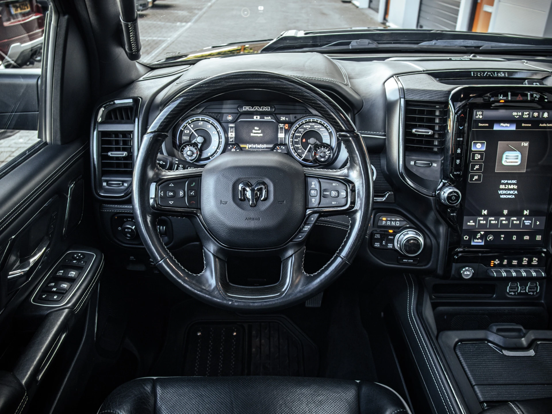 Dodge Ram 1500 2023 - 5.7 V8 4x4 Crew Cab Limited afbeelding 10