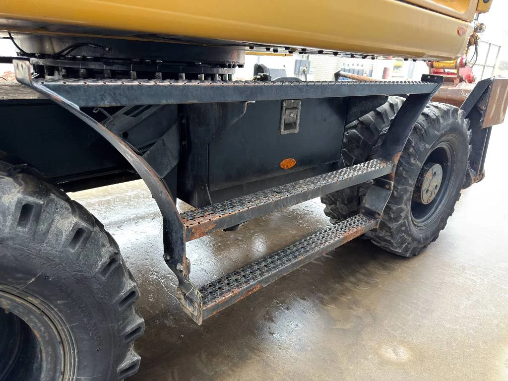 Cat 2015 - M318F afbeelding 14