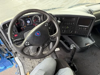 Scania R 2010 - R560 V8 8X4 - EURO 5 - MANUAL GEAR obrazek 13