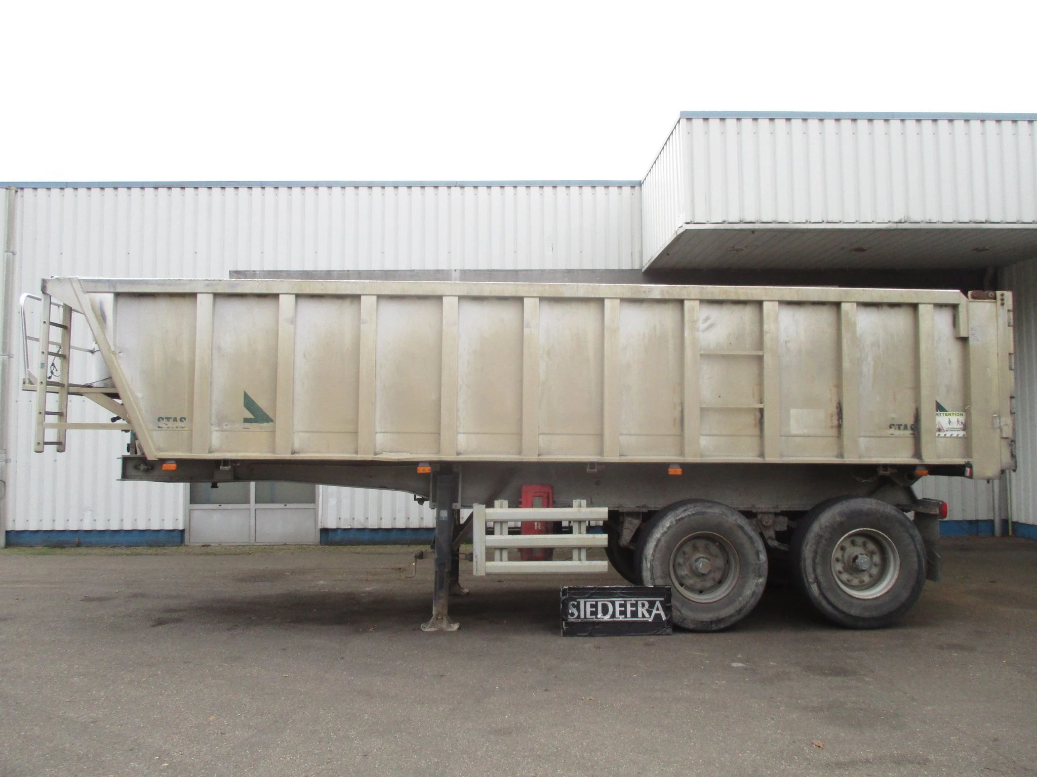 Stas 2000 - 2 Axle , tipper trailer , spring suspension, Drum brakes obrázek 2
