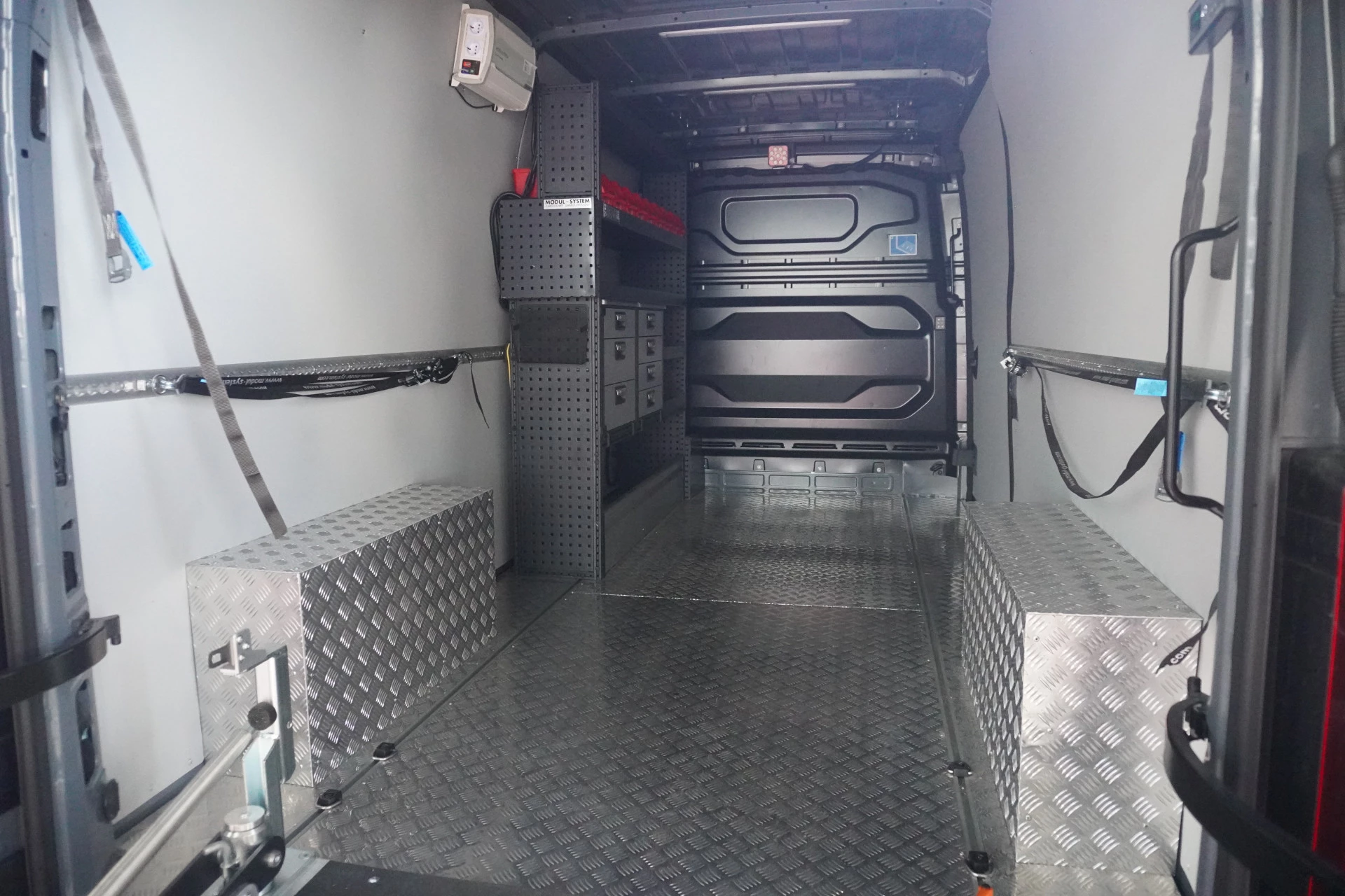 Renault Master 2024 - T35 2.0 dCi 170PK L3H2 Extra Laadruimte inrichting obrázek 5