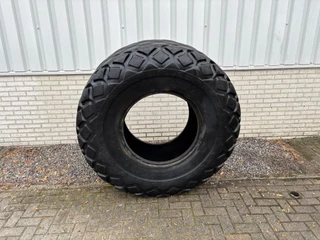 Goodyear N/A - 23.1-26 used compactor tire изображение 1