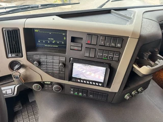 Volvo FM 420 2018 - 4X2 EURO 6 SKIRTS AUTOMATIC immagine 14