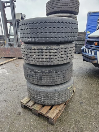 BRIDGESTONE 385/65 R 22.5 ON RIM FOR DRUM BRAKES. 2000 - N/A obrazek 3