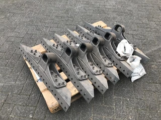 Diverse N/A - FIFTH WHEEL PARTS (NEW) image 1
