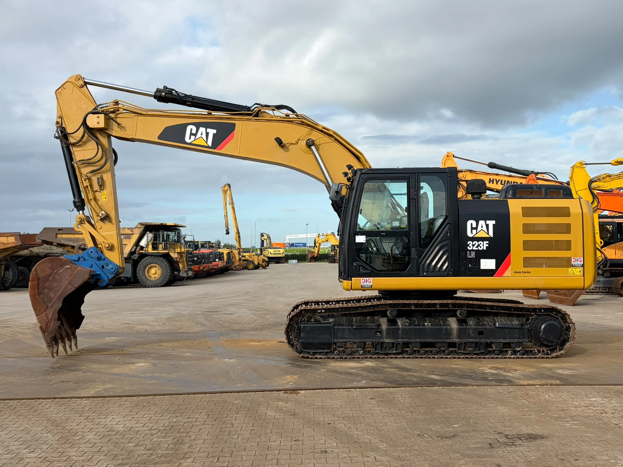 Caterpillar 323FLN 2017 изображение 1