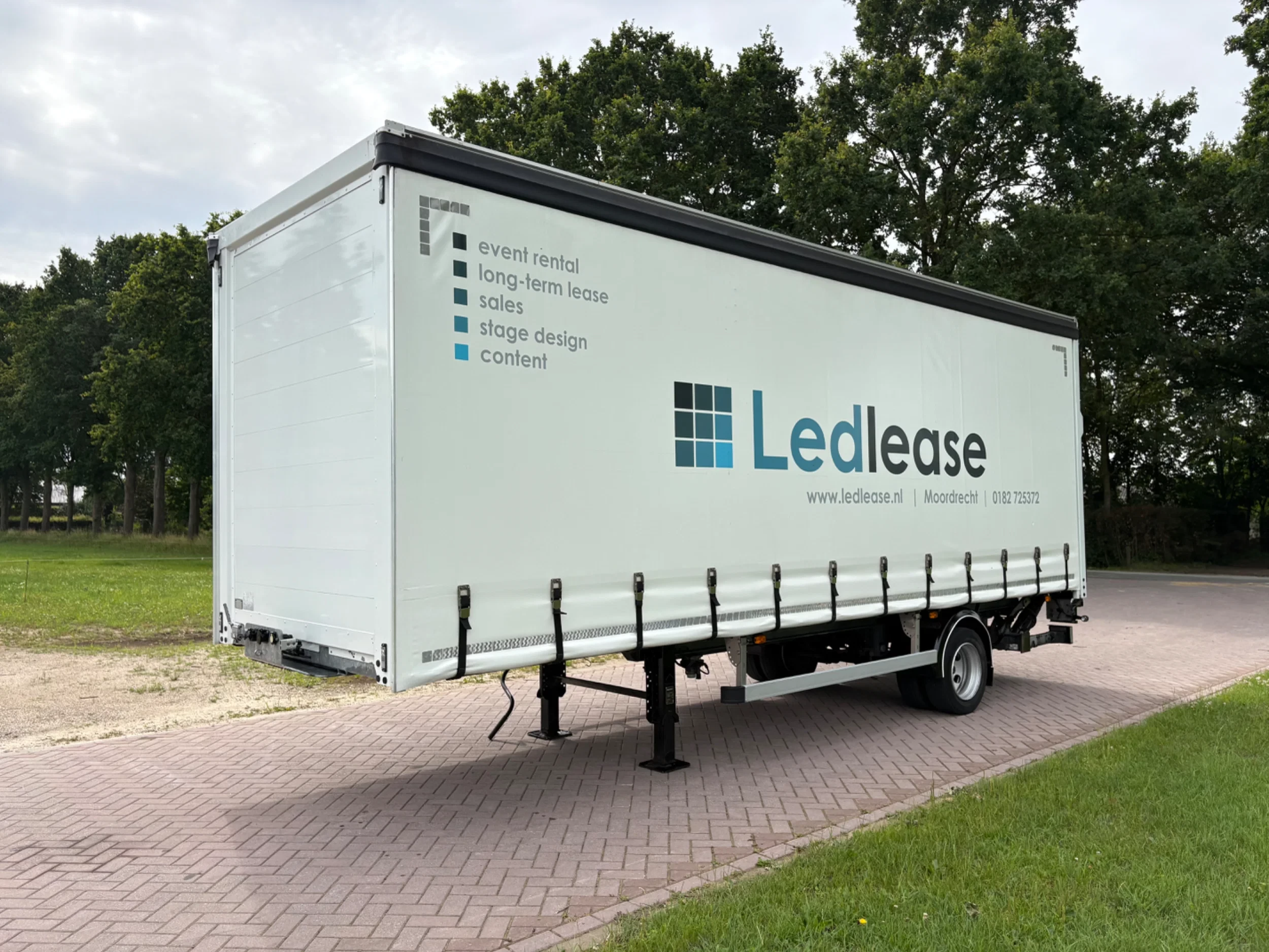 Bunk 2017 - Be oplegger schuifzielen 7 ton met laadklep 1500 kg obrázek 4