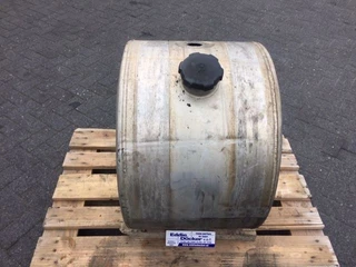 Volvo N/A - 8156646 FUEL TANK 190 LITER immagine 1