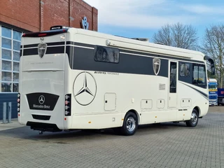Mercedes-Benz N/A 2018 - Morelo Palace Liner 97 GO Slide-Out 300pk Slide-Out + Smart Garage image 10