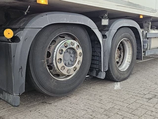 Mercedes-Benz Actros 2018 - 2540 zdjecie 17