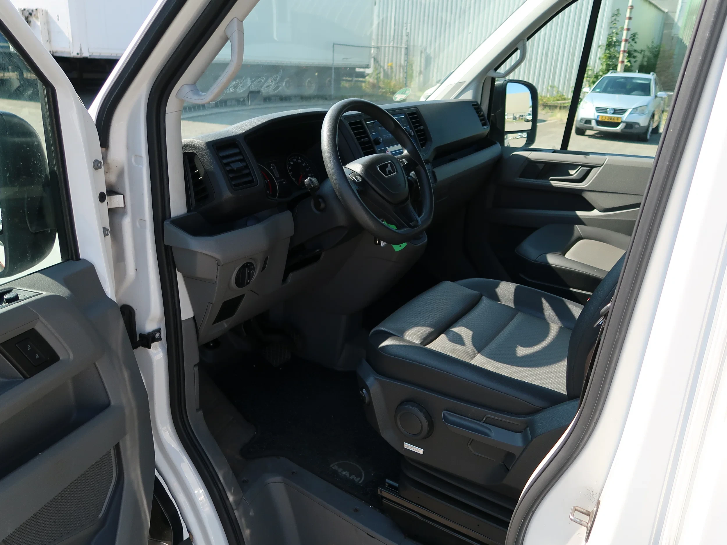 MAN TGE 2021 - 3.140 L4H3, Kast, Full TUV, Holland car, TOP! afbeelding 10