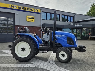 New Holland 2022 - Boomer 35 image 2 thumbnail