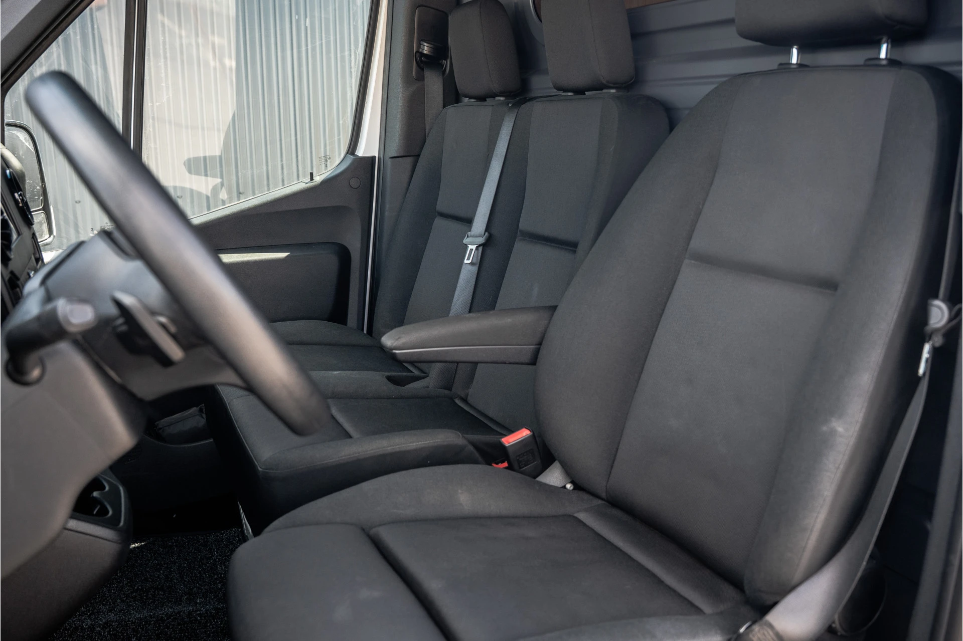 Mercedes-Benz Sprinter 2023 - 317 CDI L3H2 | 170 PK | Automaat | Camera | Mbux | Cruise | PDC | Trekhaak afbeelding 12