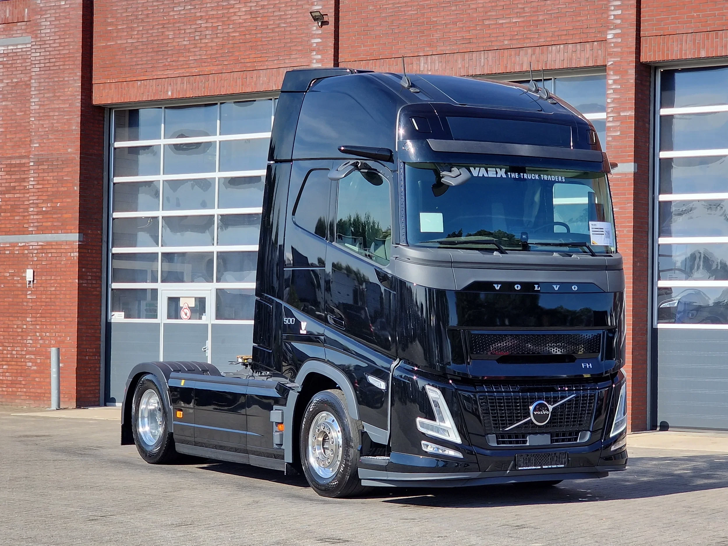 Volvo FH 2026 - 13.500 Globetrotter XL 4x2 Aero - New - Full spec - Leather - Alloy wheels - I parkcool afbeelding 1