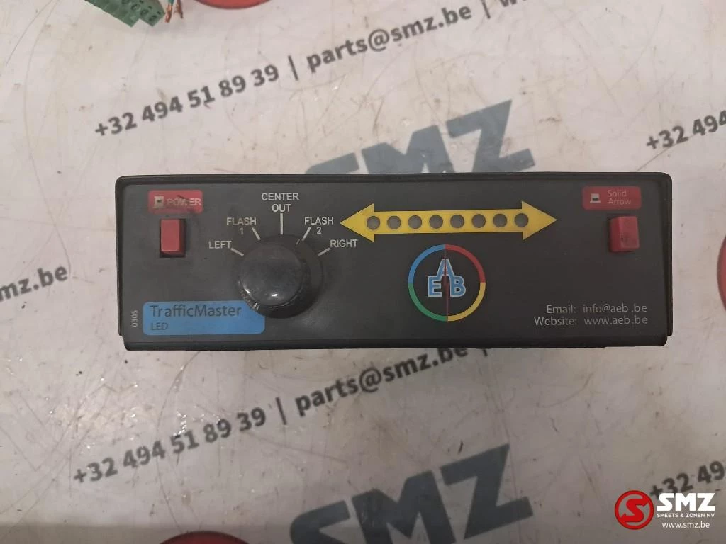 Diversen 2009 - Occ signalisatiepaneel + bediening LED Traffic Mas immagine 5