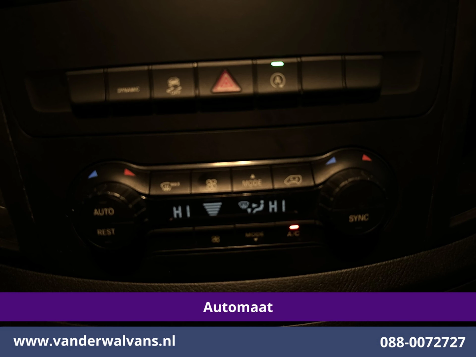 Mercedes-Benz Vito 2021 - 114 CDI 136pk 9G-Tronic Automaat L2H1 Euro6 Airco | Camera | Navigatie | Imperiaal | 2500kg Trekhaak | Apple Carplay image 7