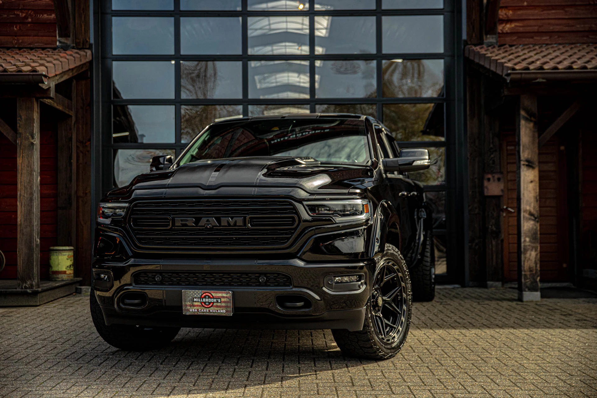 Dodge Ram 1500 2023 - 5.7 V8 4x4 Crew Cab Limited afbeelding 1