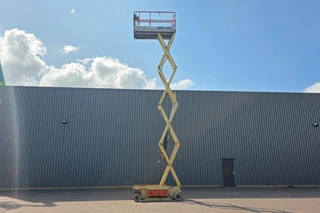 JLG 2011 - 3246ES Electric, 11.7m Working Height, 320kg Capac image 3 miniature