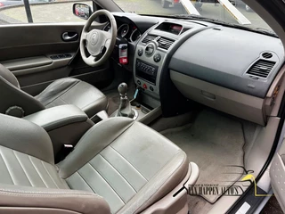 Renault Mégane 2006 - Coupé-Cabriolet 2.0-16V Privilège Luxe immagine 11