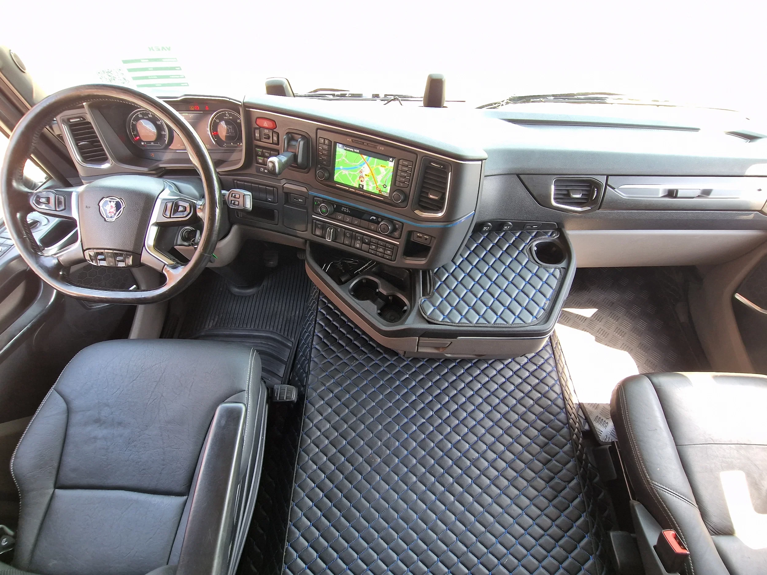 Scania R 2020 - R450 NGS 6x2*4 BDF - Retarder - Steering axle rear - Full air - Leather afbeelding 11