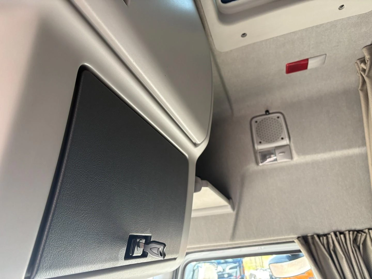 Renault Premium 2012 image 22