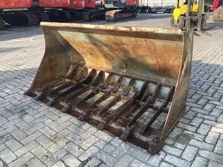 Volvo - Puinbak na prodej