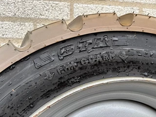 JLG N/A - E450AJ, OTR IN240/ 55D17.5 UNUSED solid tires + rims (set of 2) image 2