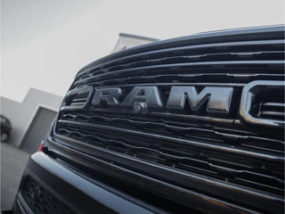 Dodge Ram 1500 2024 - 5.7 V8 4x4 Crew Cab Limited изображение 12