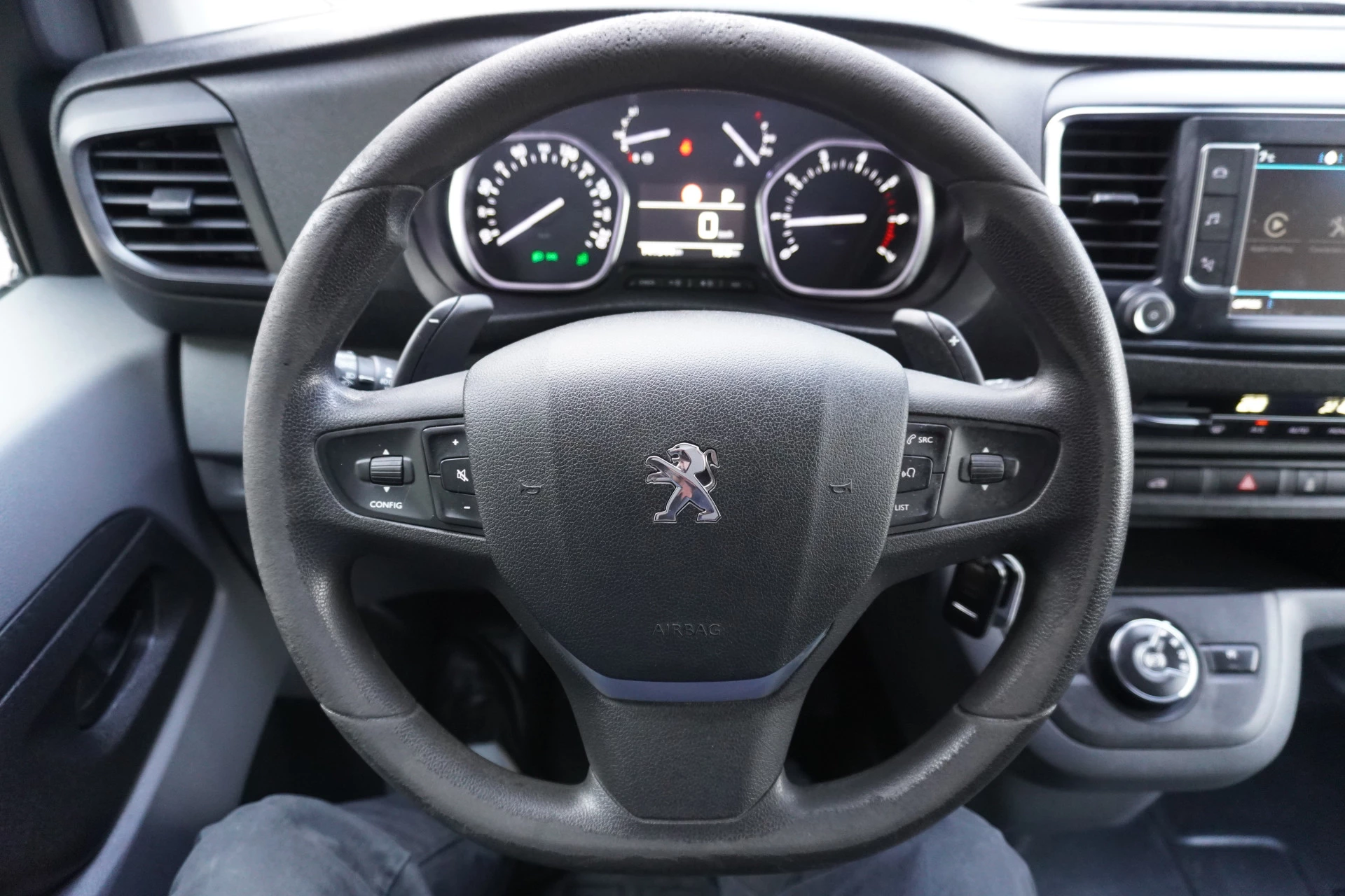 Peugeot Expert 2018 - 227S 2.0 BlueHDI 180 Premium Pack Automaat zdjęcie 16