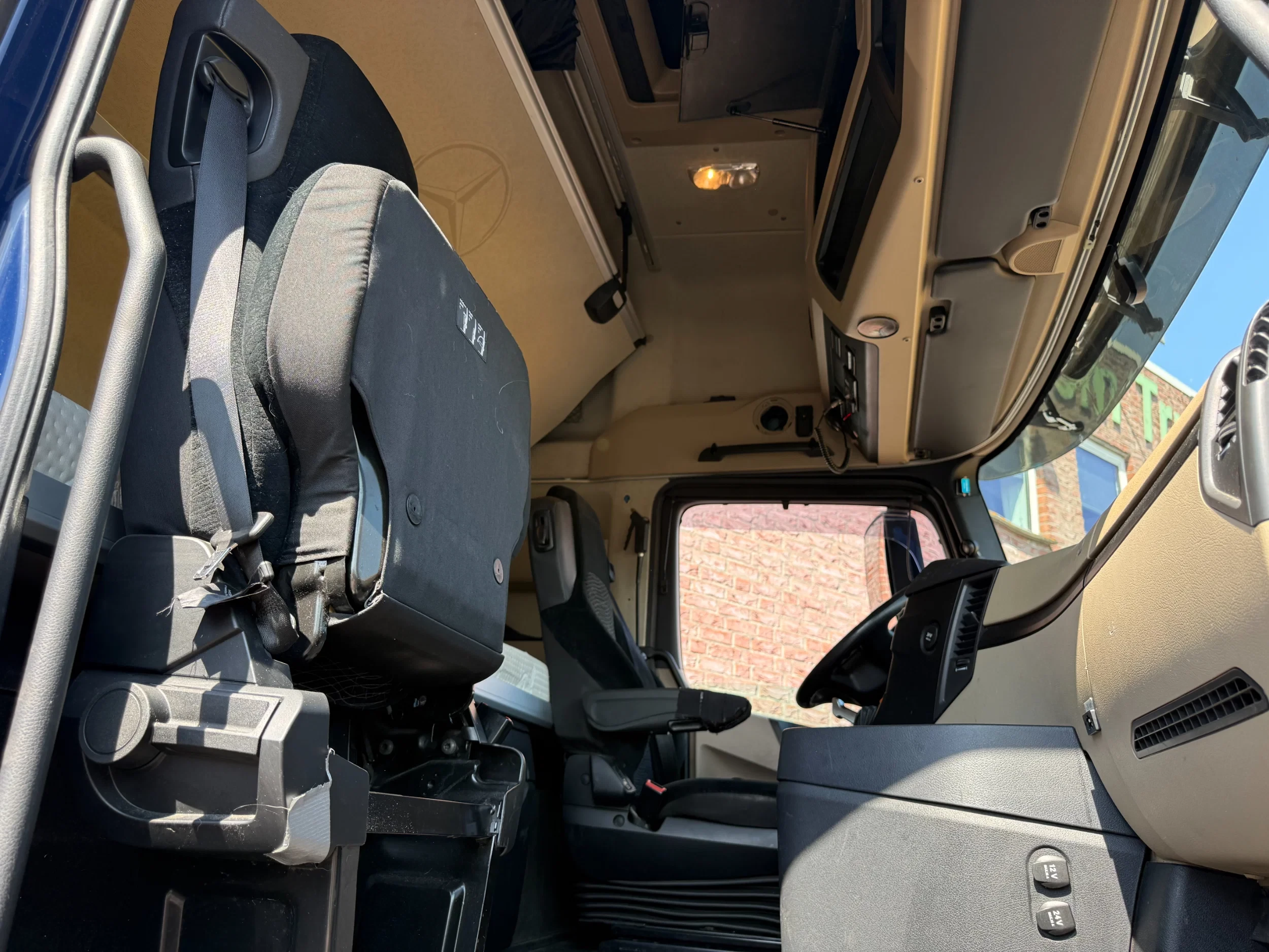 Mercedes-Benz Actros 2017 - 1845 1845LLS Gigaspace / Retarder / Hefschotel / afbeelding 10