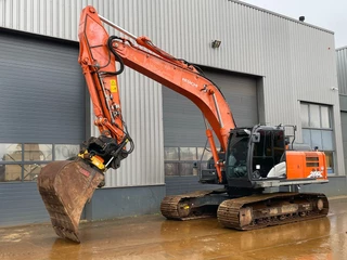 Hitachi ZX250LC-6 2018 - N/A image 2