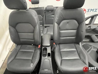 Mercedes-Benz N/A - Occ set interieur met zetels W246 Mercedes image 1
