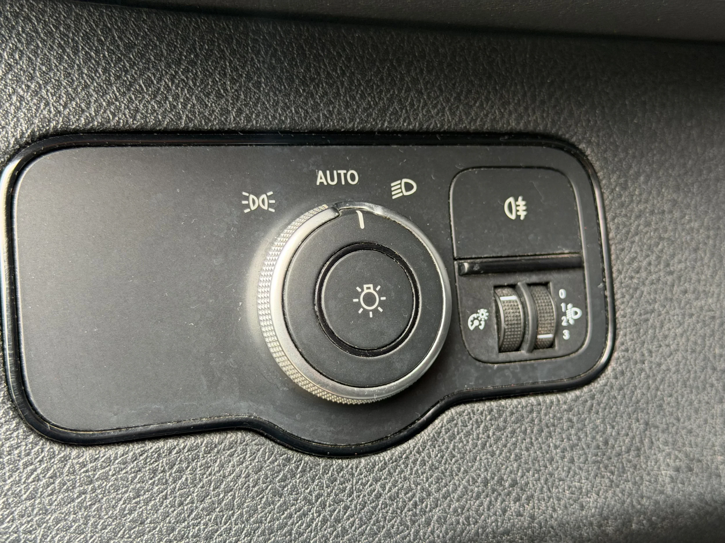 Mercedes-Benz Sprinter 2024 - 317CDI Paardenwagen-Hengsten Uitvoering Automaat Airco Navi Cruisecontrol 70,000KM obrázek 23