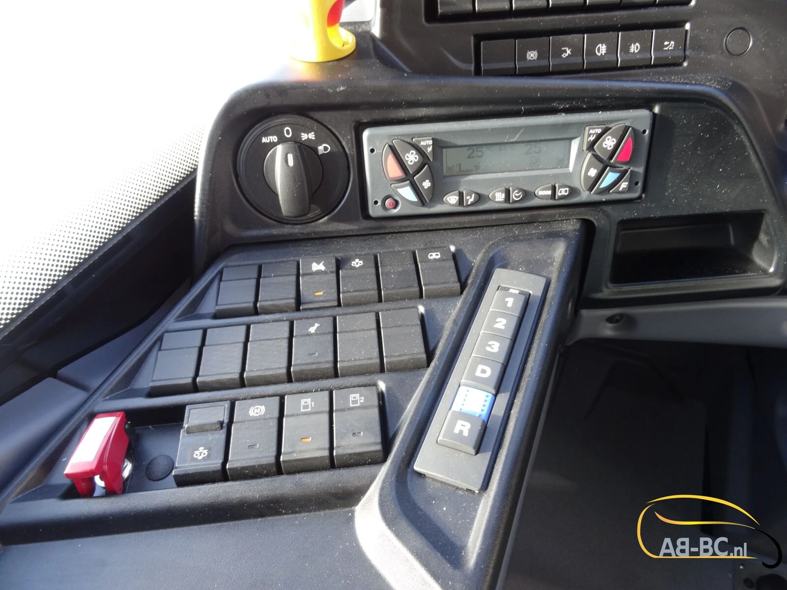 Iveco New 13 MTR Crossway 61 seats ADAS afbeelding 70