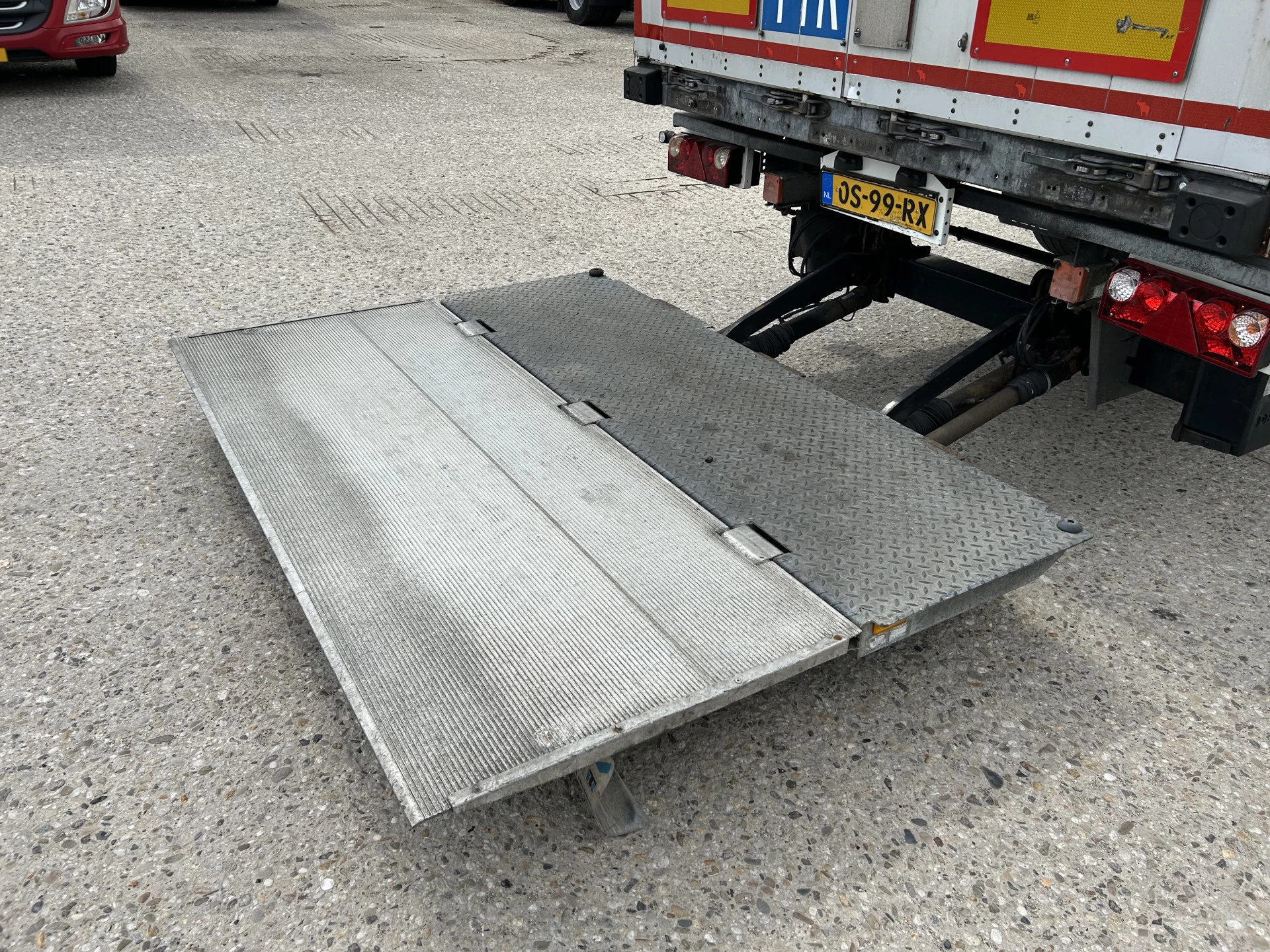 Schmitz Cargobull SCB S3B 2016 - / Box / Loadlift afbeelding 5