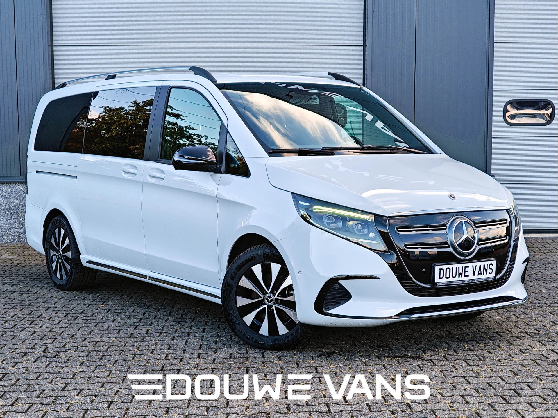 Mercedes-Benz EQV 2024 - L2 300 2x Schuifdeur Facelift model 7 Persoons DAB afbeelding 1