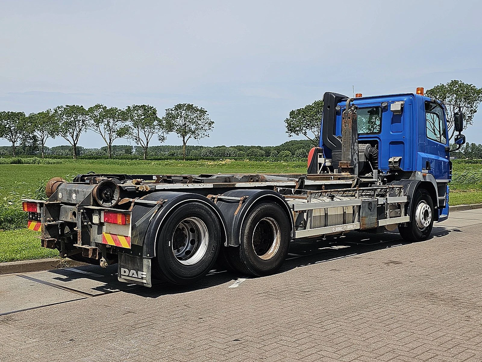 DAF 2009 - CF 85.360 obrázek 3