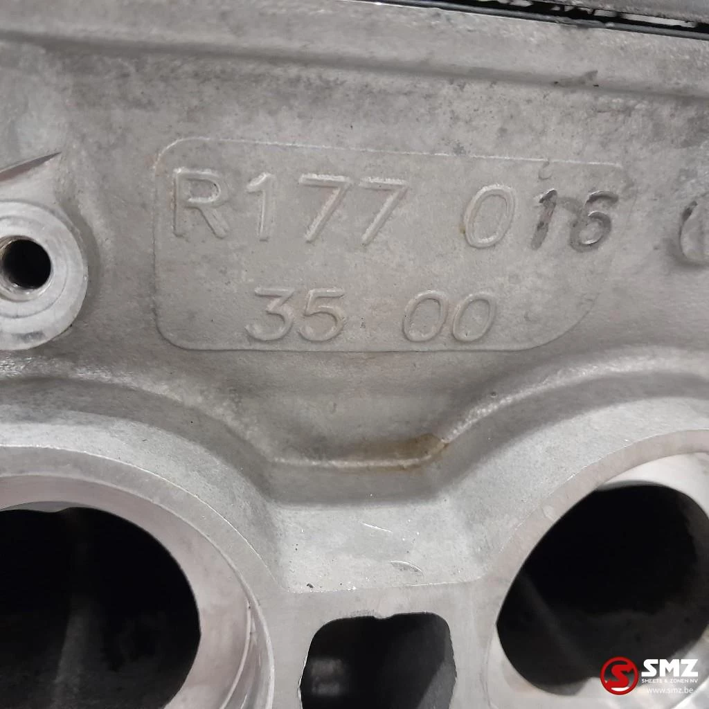 Mercedes-Benz - Occ cilinderkop + kleppendeksel links AMG C63S Mer imagem 10