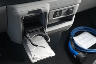 Ford Transit Custom 2026 - 340 2.5 PHEV L2H1 Limited 232pk 9 Zits - Keyless - ACC - Blindspot - Camera - Carplay - Navi - Prijs excl. BTW - Rijklaar image 33