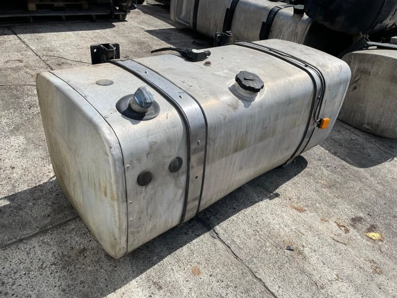 MAN - 81.12201-5713 FUEL+ADBLUE TANK 480/75 LITER(160X68X63 CM) Bild 1