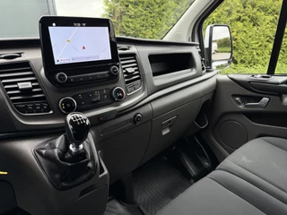 Ford Transit Custom 2020 - 2.0 TDCI / L2H1 / DUBBELE CABINE / 1e EIG. / INRICHTING / TREKHAAK / CAMERA / 6-PERS. bild 16