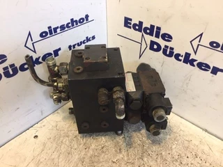 Ginaf N/A 2002 - OC101125599 HYDRAULISCHE VENTIELBLOK M3335-S 6X6 obrazek 1