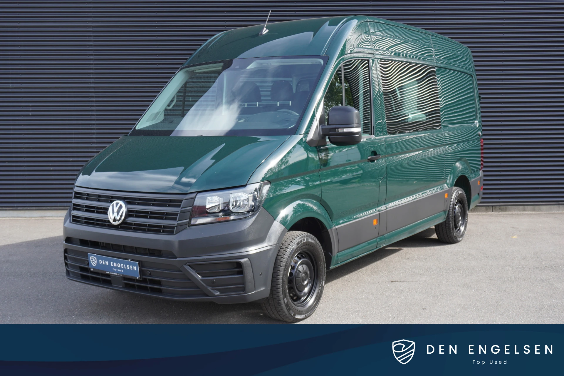 Volkswagen Crafter 2024 - 140pk L3H3/L2H2 Dubbele cabine 6 persoons Apple Carplay Trekhaak Camera Parkeersensoren Cruise control Stoelverwarming image 1