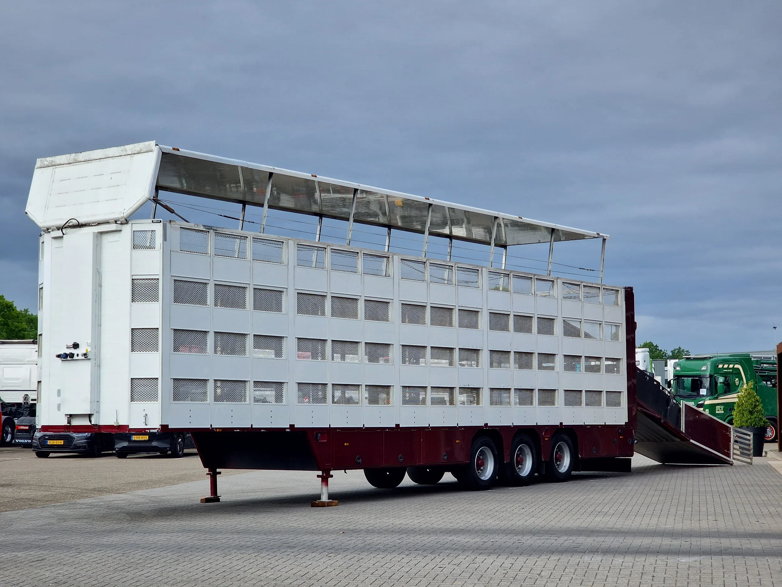 CUPPERS 2013 - 4 stock - new TUV - type 2 - lifting floors - lift / ramp afbeelding 19