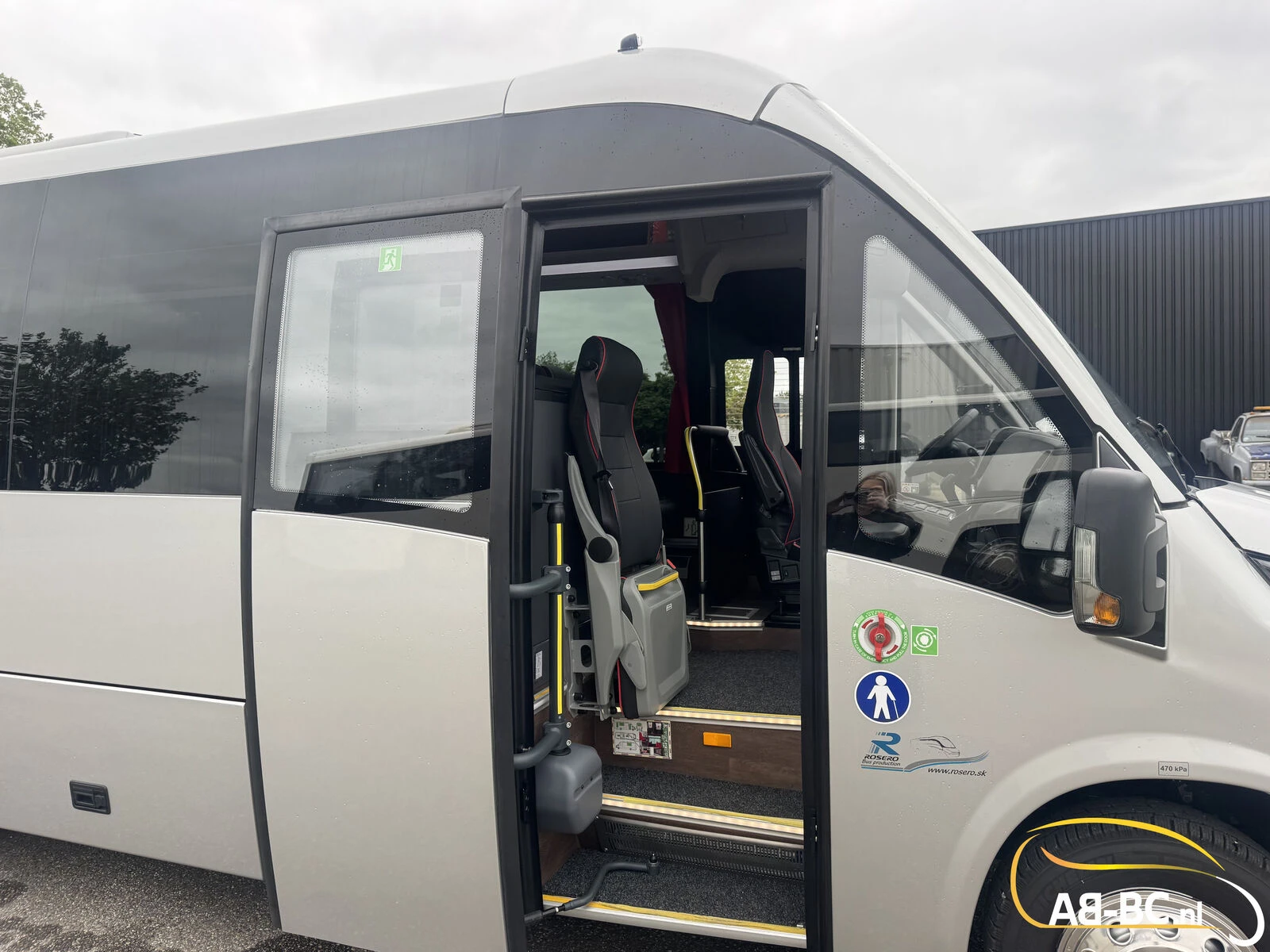 Iveco Rosero First Touring Electra, range 336 km, 24 Seats 2026 obrázek 36