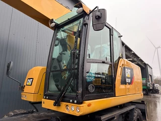 Cat N/A 2015 - M318F image 5