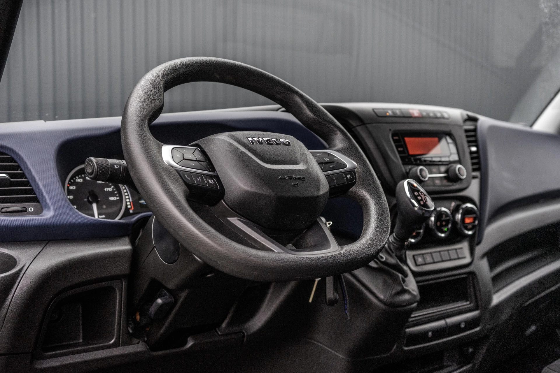 Iveco Daily 2021 - **35S14V 2.3 L2H2 | Automaat | Euro 6 | Cruise | Climate | 3500 KG Trekgewicht | Trekhaak** image 10