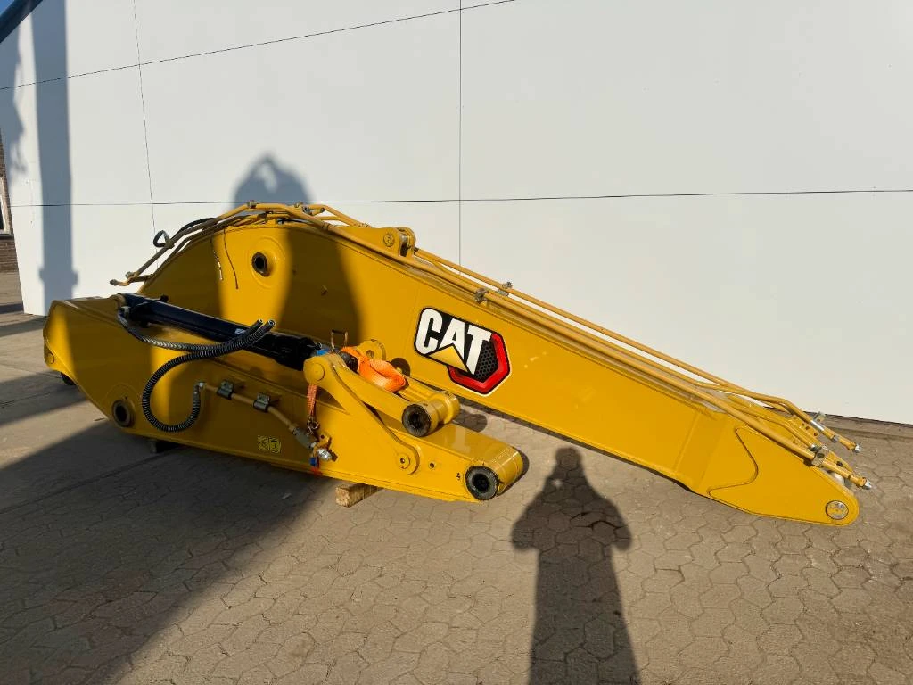 Cat 2024 - 323 BOOM + STICK (BRAND NEW / Hammer Lines) afbeelding 1