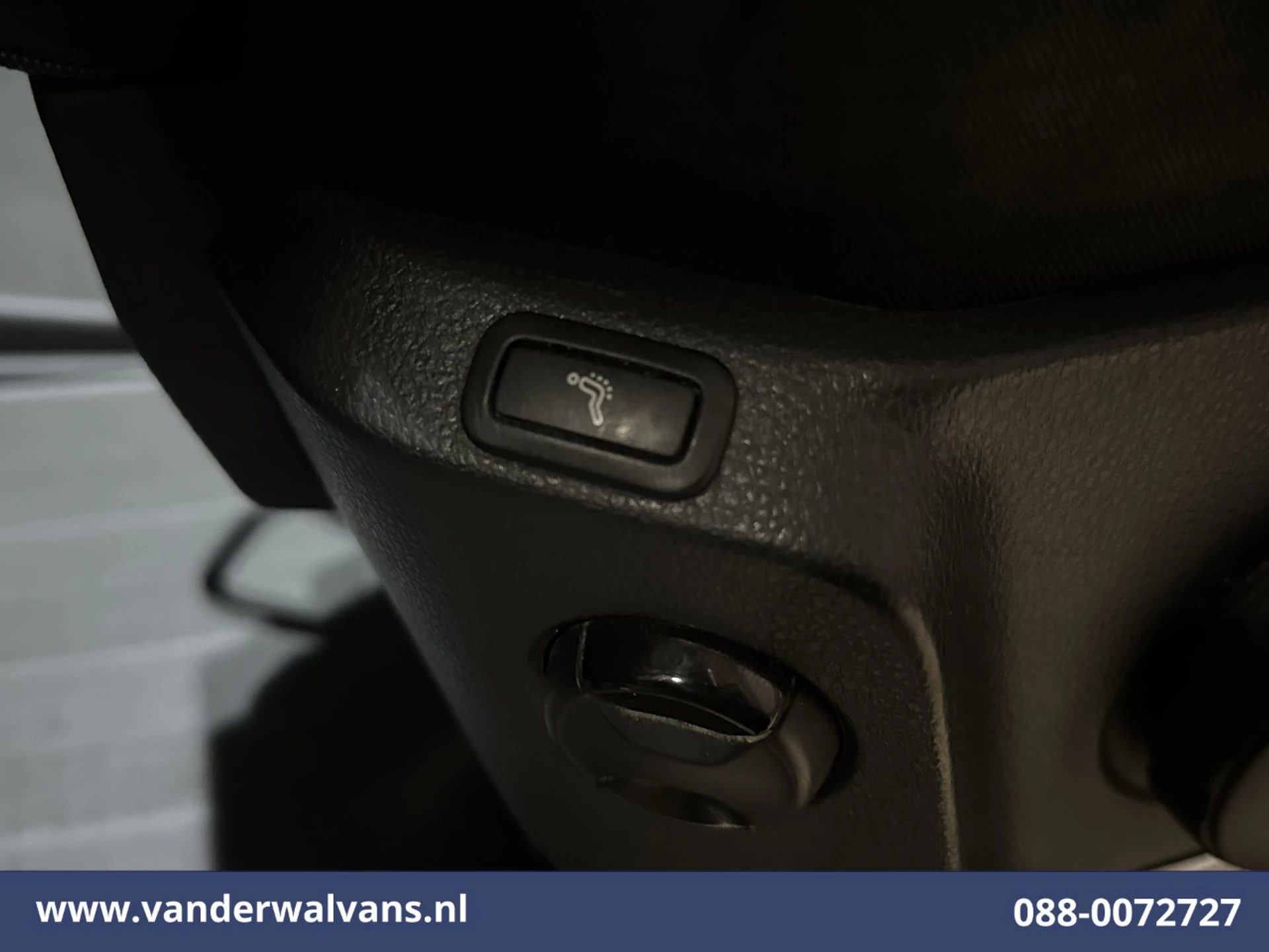 Volkswagen Crafter 2020 - 2.0 TDI 140pk L3H3 (L2H2) Euro6 Airco | Massagestoel | Camera | Apple Carplay | Cruisecontrol obrázek 8