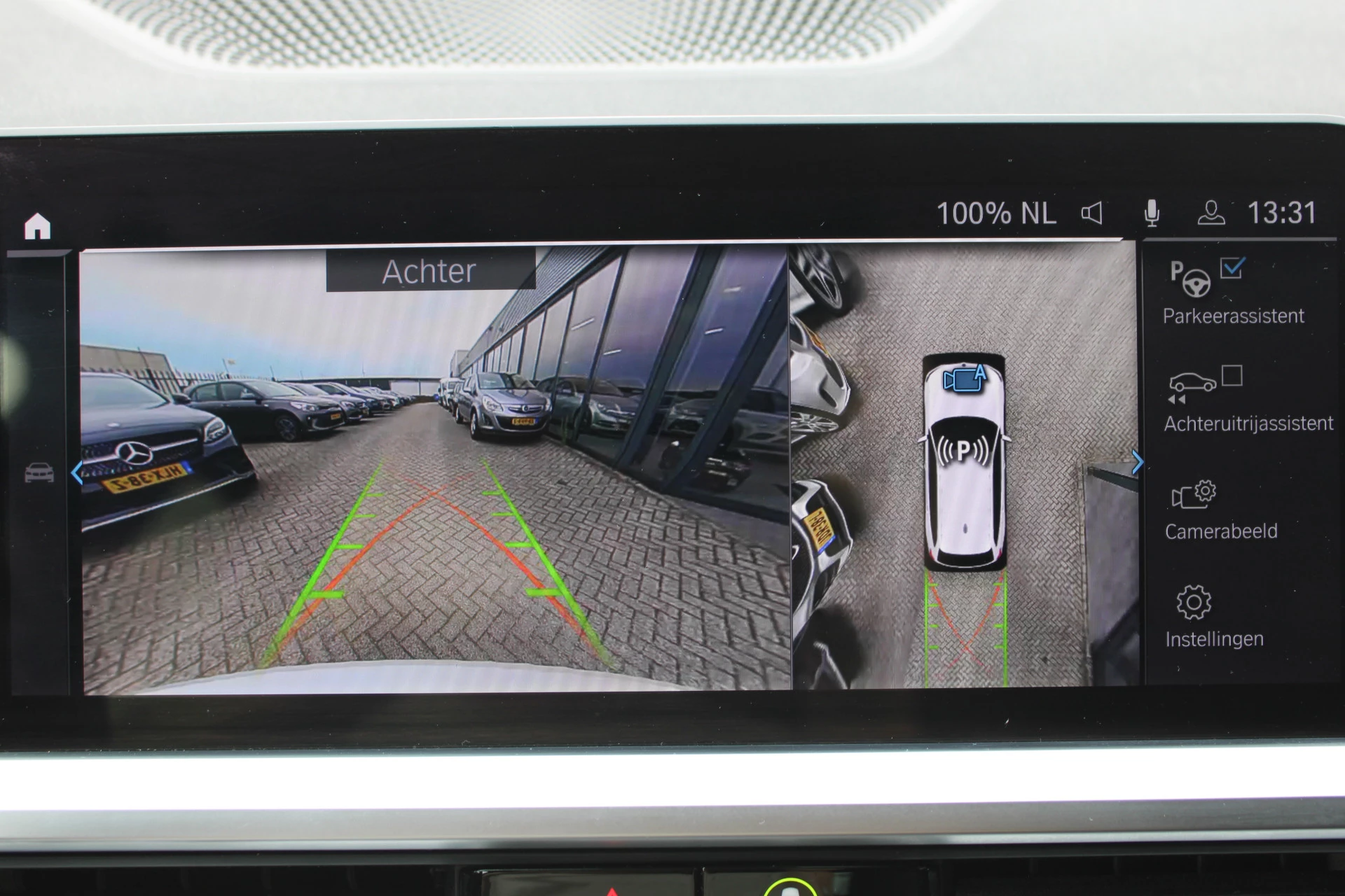 BMW 3 Series 2022 - Touring 330e High Executive M-SPORT SHADOW PANORAMADAK MEMORY 360-CAMERA KEY-LESS CARPLAY TREKHAAK obrázek 29